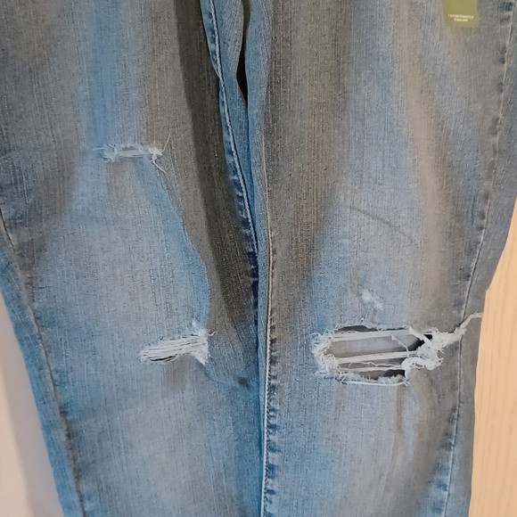 NWT Levi's Signature Gold Jeans, Size 8S, Mid-Rise, Skinny, 29Wx28L, Distressed - Picture 3 of 9